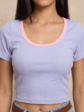 Camiseta corta acanalada con ribete 010122263C
