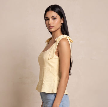 Blusa escote cuadrado con lazos