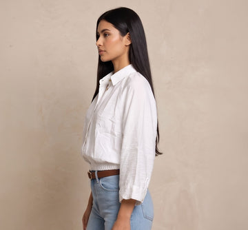 Blusa camisera con cintura resortada